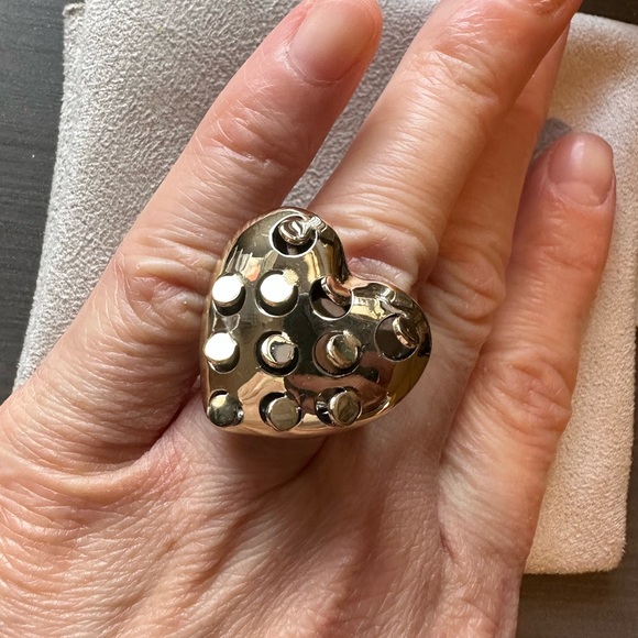 Alexis Bittar Gold Heart Grater Ring - Picture 5 of 6